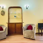 Historic Apartment By The Pantheon