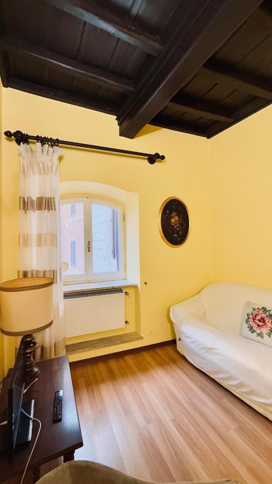 Historic By The Pantheon Apartment